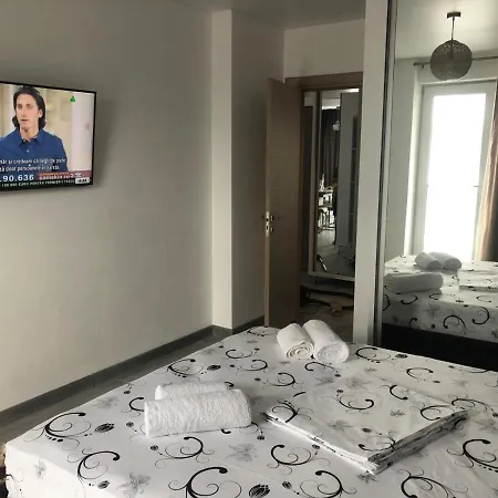 Evy Apartament N10 By Alezzi