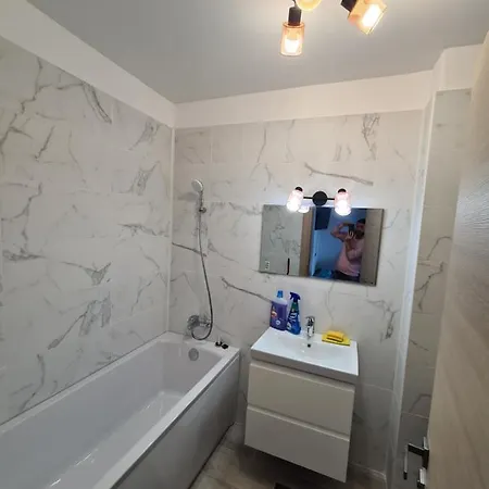 Evy Apartament N10 By Alezzi *