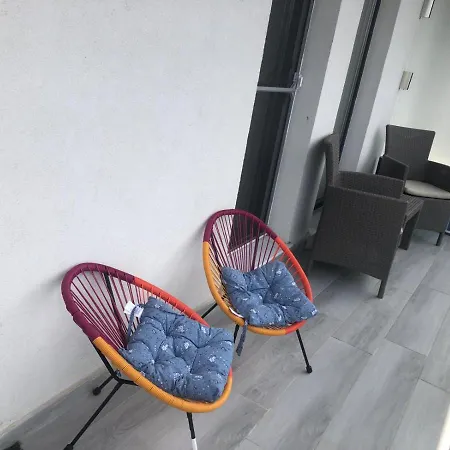Evy Apartament N10 By Alezzi *